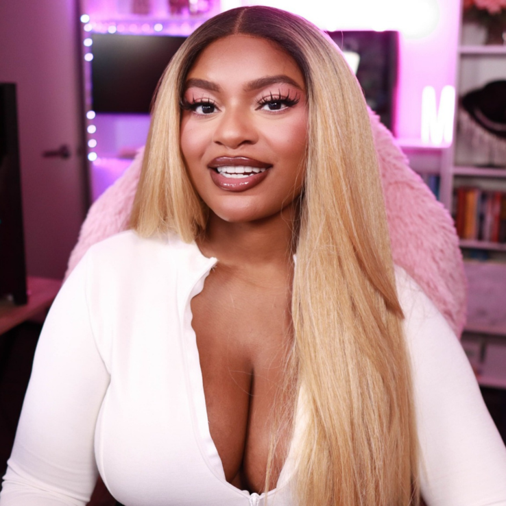 Meela Vanderbuilt Are Your Eyes on